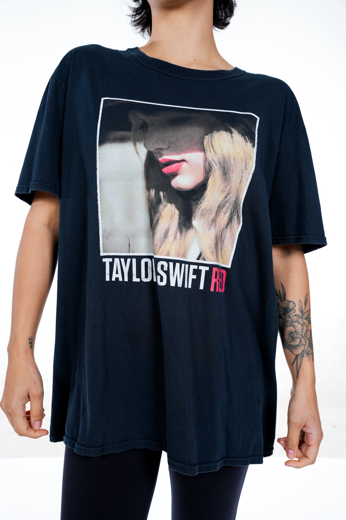 2013 Taylor Swift Red Tour Grail Tee