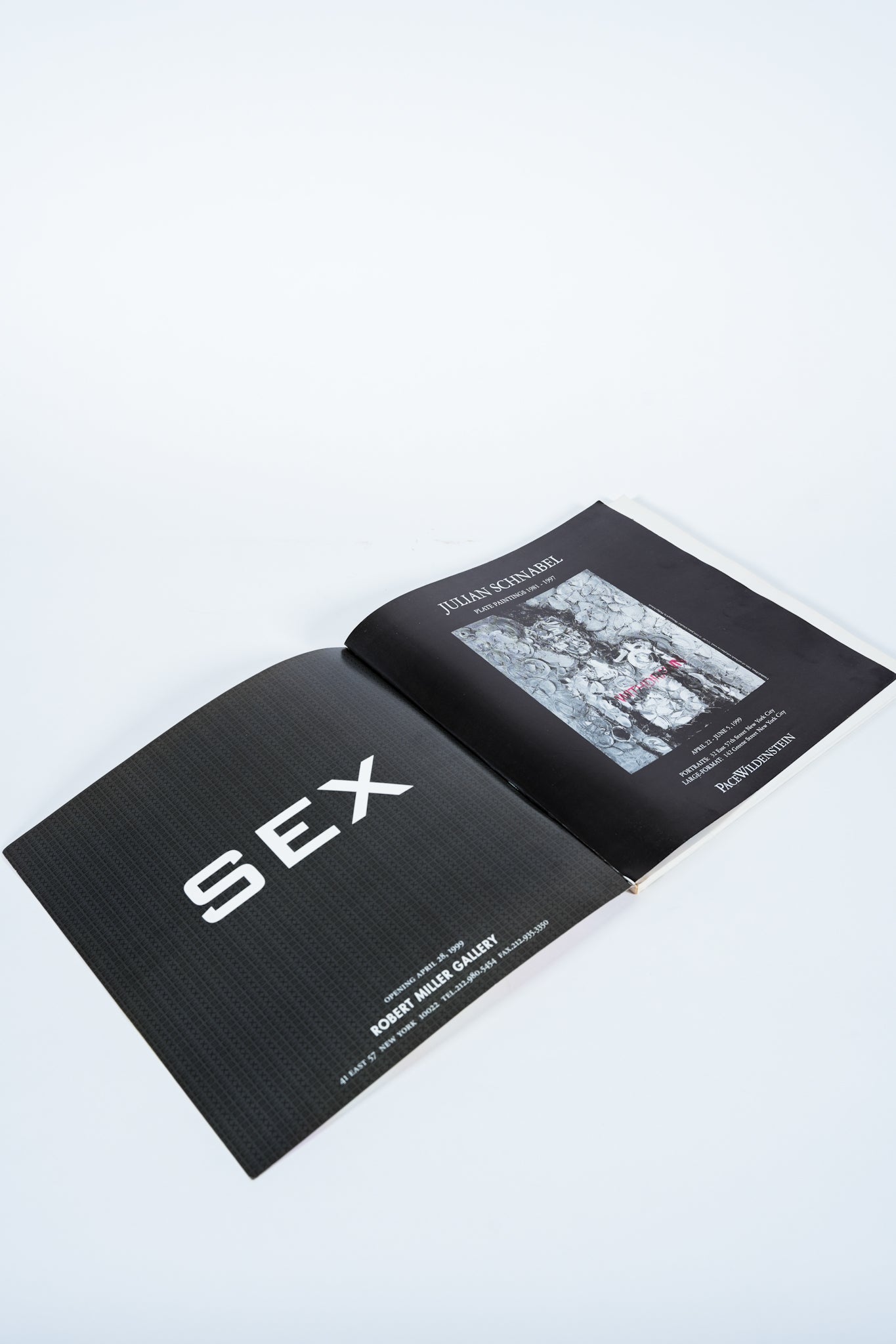 May 1999 Artforum International Magazine