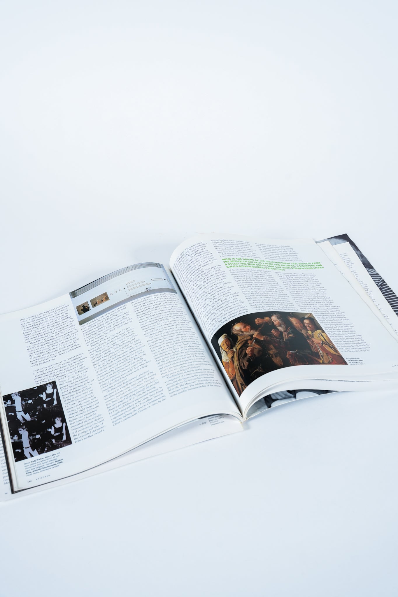 May 2000 Artforum International Magazine