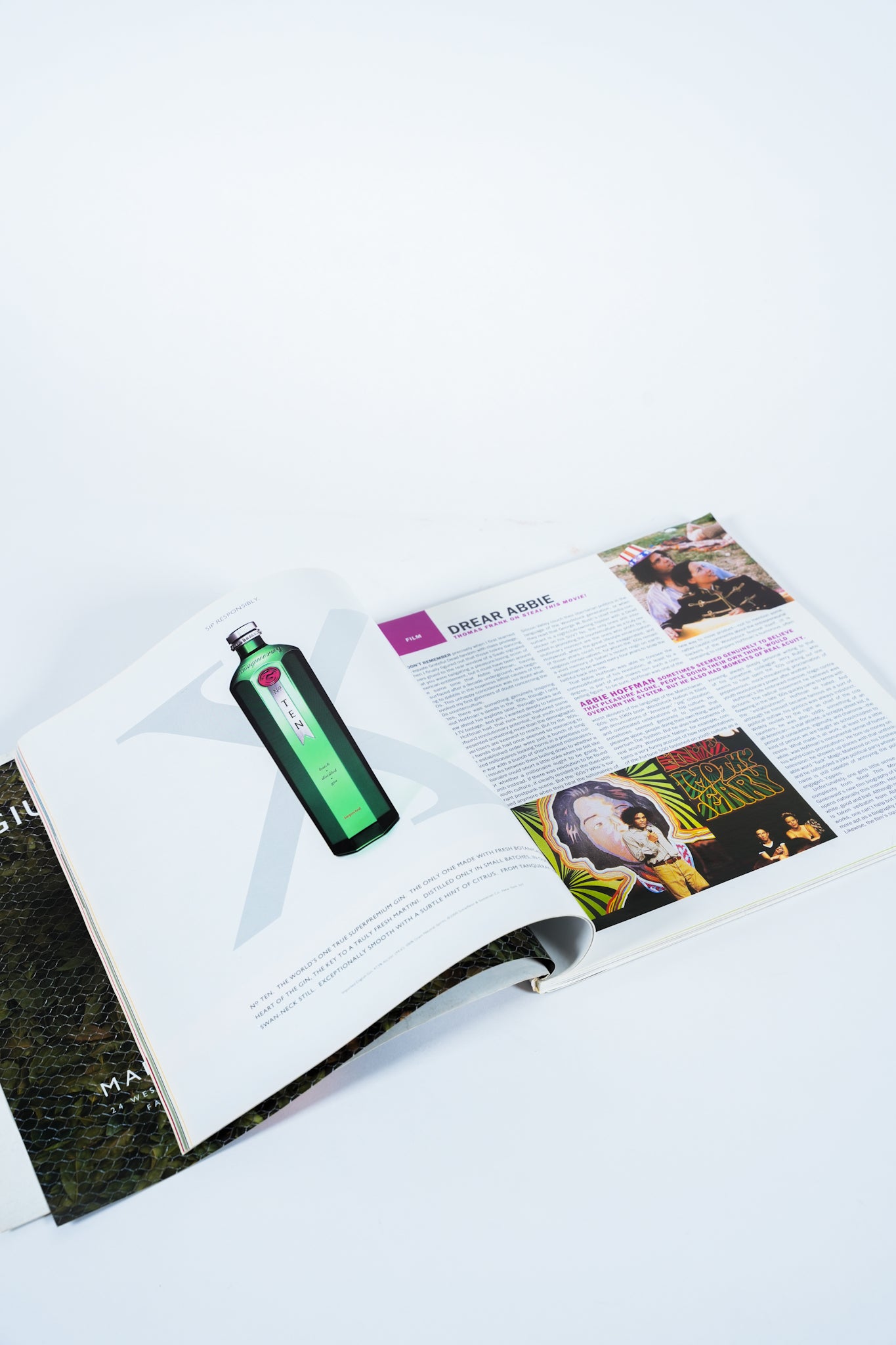 September 2000 Artforum International Magazine