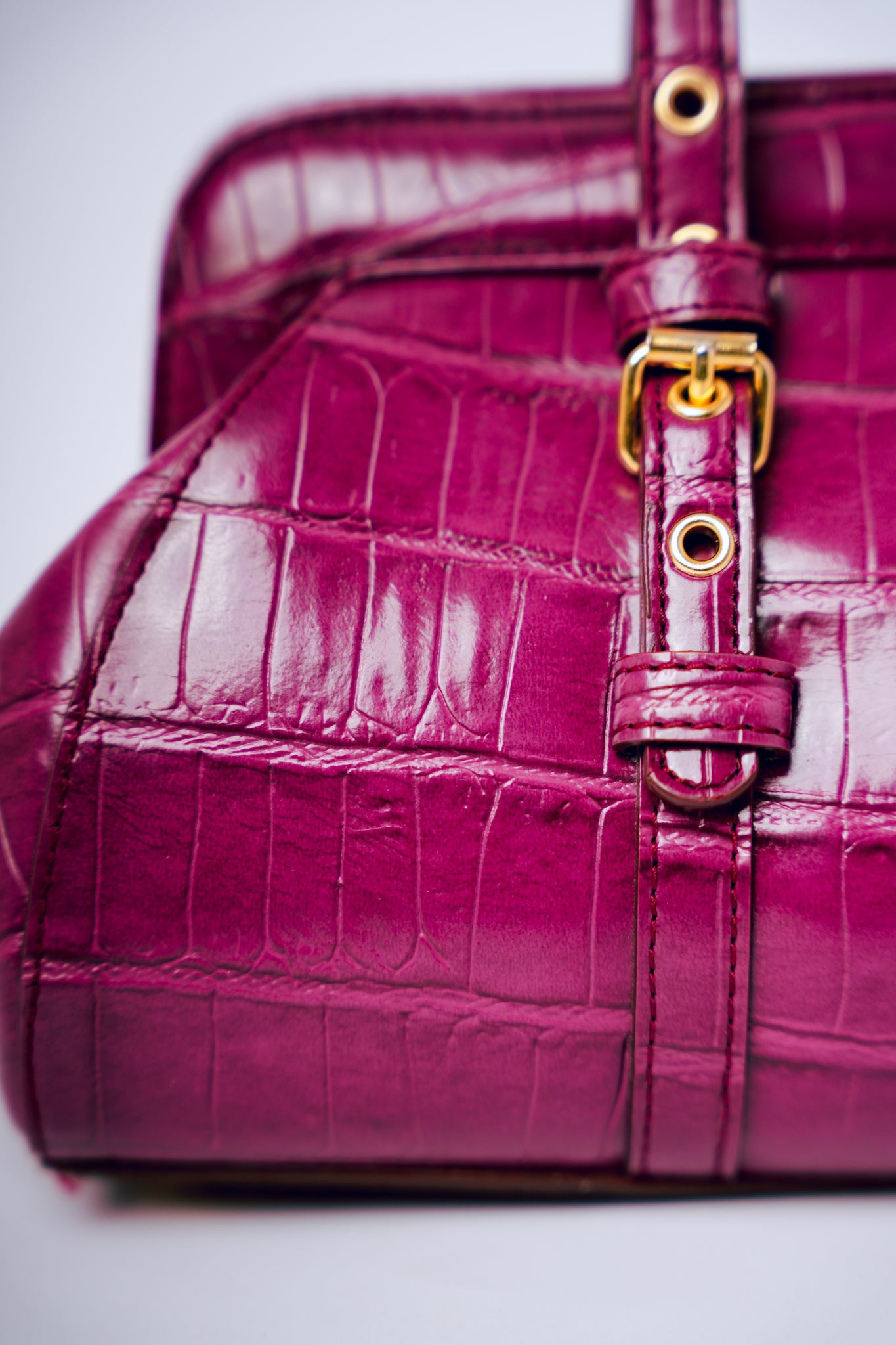 Maxx New York Purple Vinyl Imitation Crocodile Purse