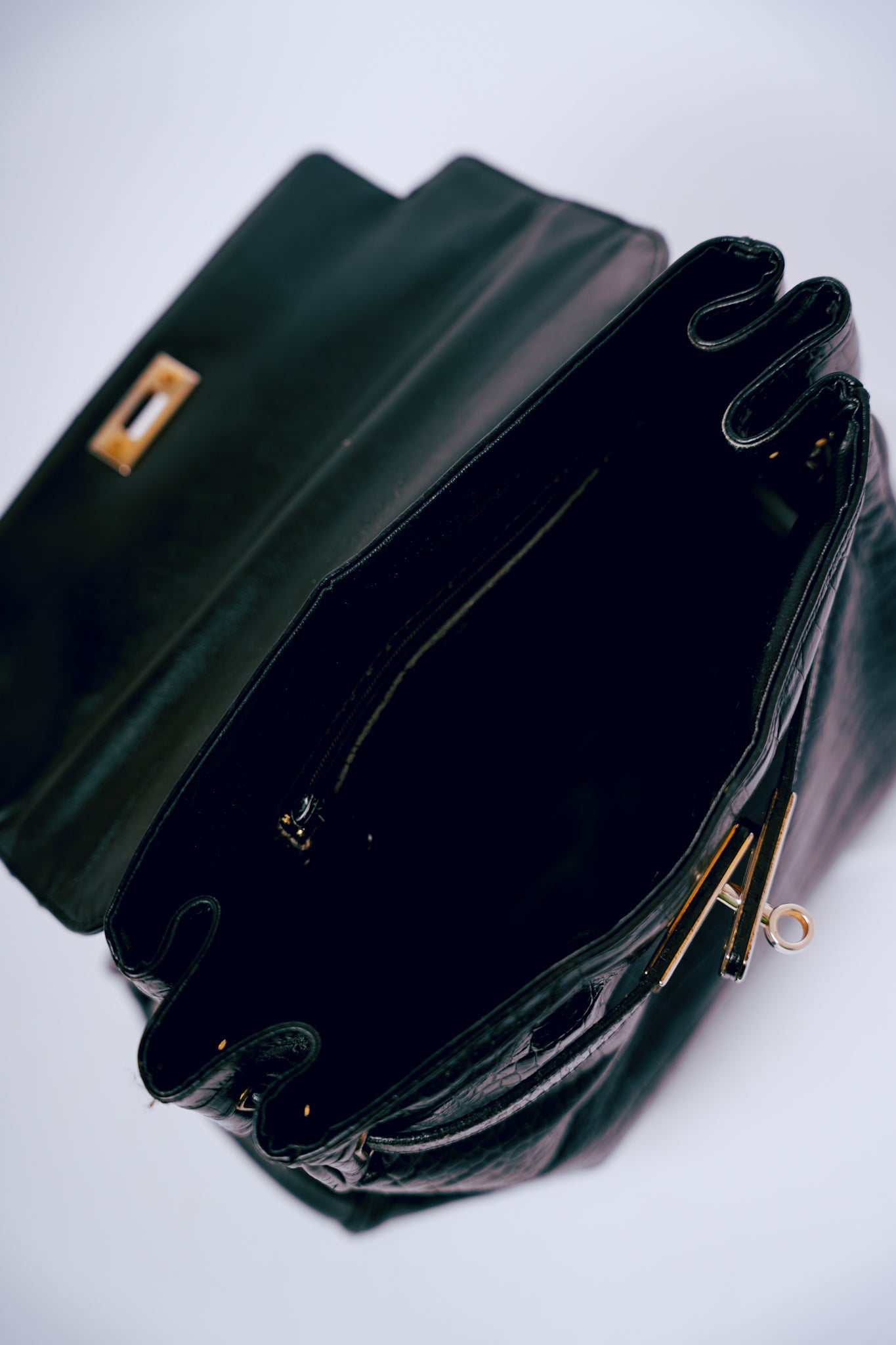 Black with Tightening Straps Crocodile Handbag